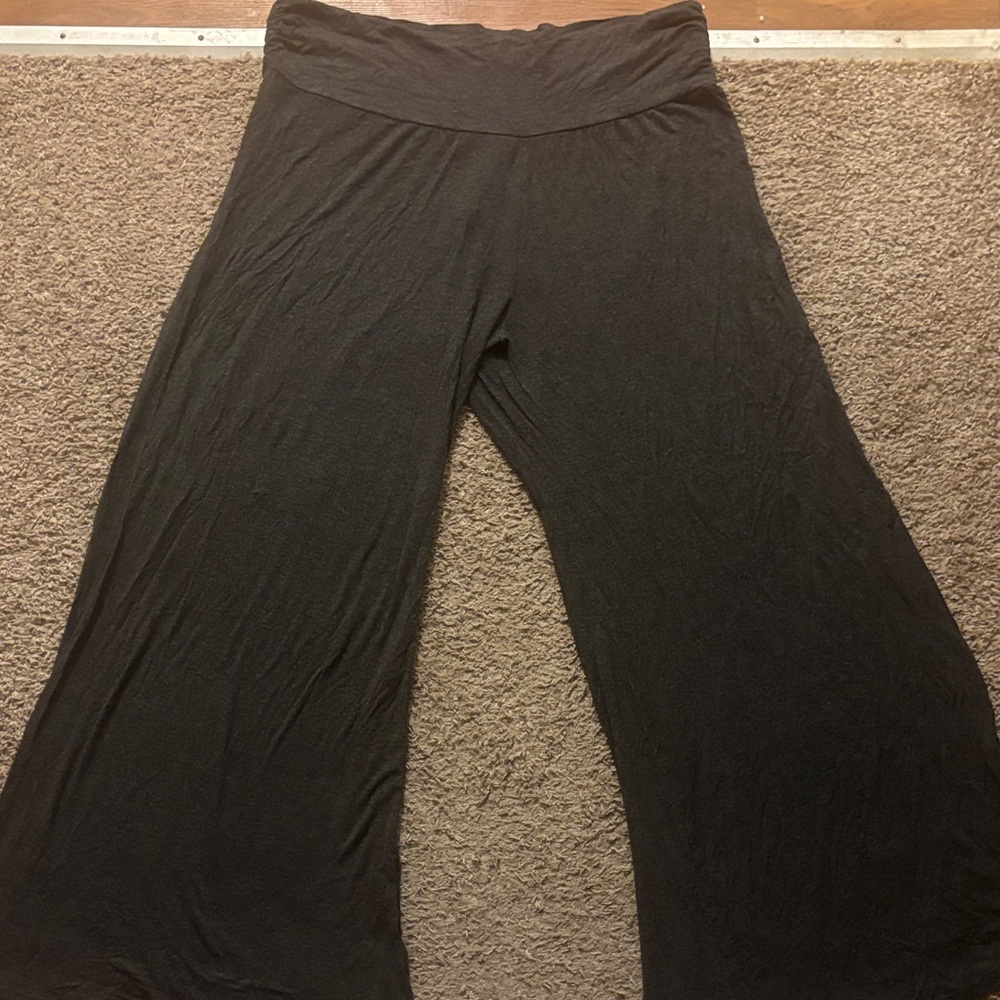 ELLIOTT&vine Woman’s 3X Charcoal Gray Athletic Pants Ruching On Sides Like New
